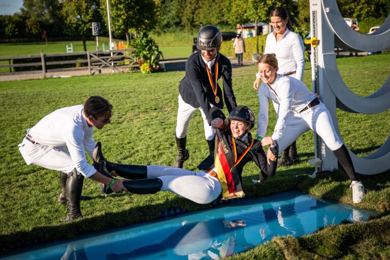 Marlene Becker wird Deutsche Jugendmeisterin im Springreiten